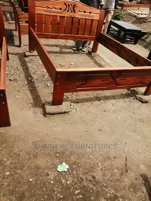 Mahogany Wood Bed 5*6