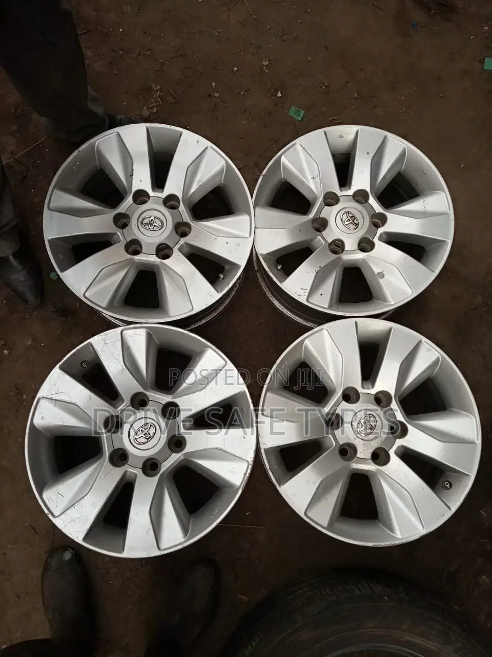 17 Inch Hilux Rims Set
