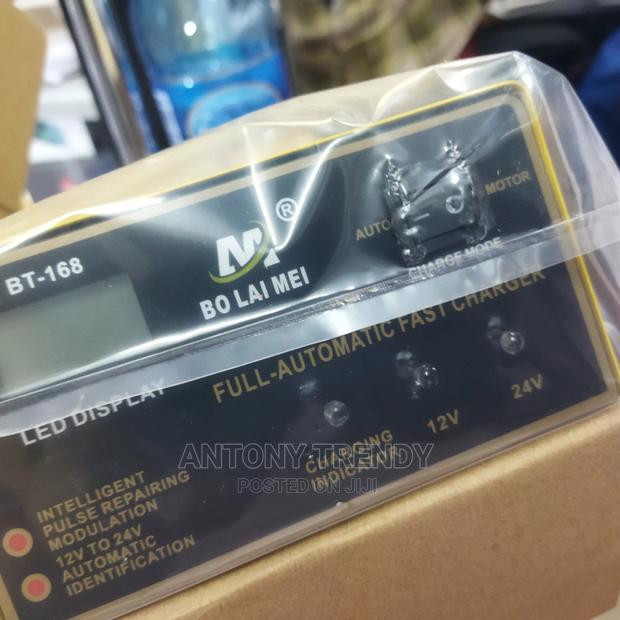 Full Automatic Fast Charger 12v and 24v - main view