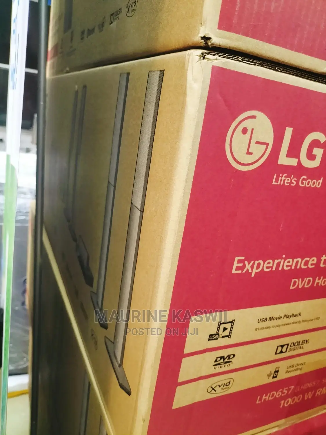 LG Homethreater 1000 Watts 4 Tall Boys