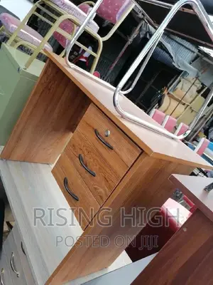Awesome High Quality Office Desk