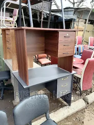 Very Good Quality Office Desk