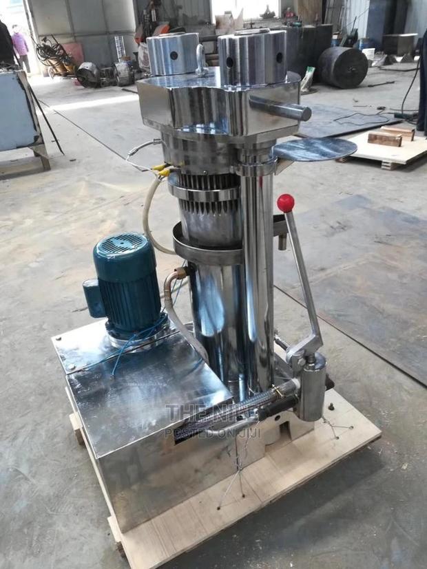 Auto Hydraulic Olive Oil - main view