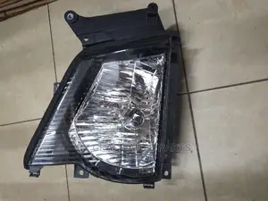 Headlamp Isuzu NKR/NPR/NQR 4.3