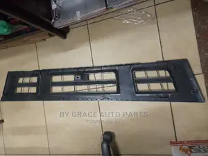 Grill Isuzu