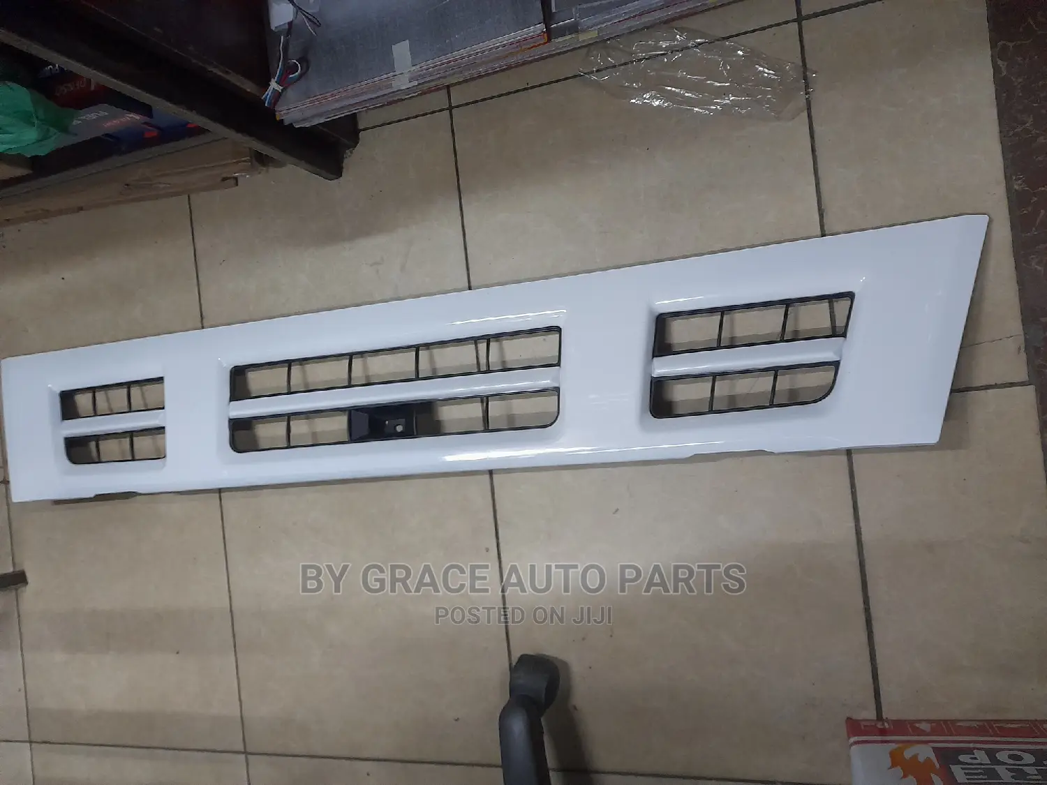 Grill Isuzu