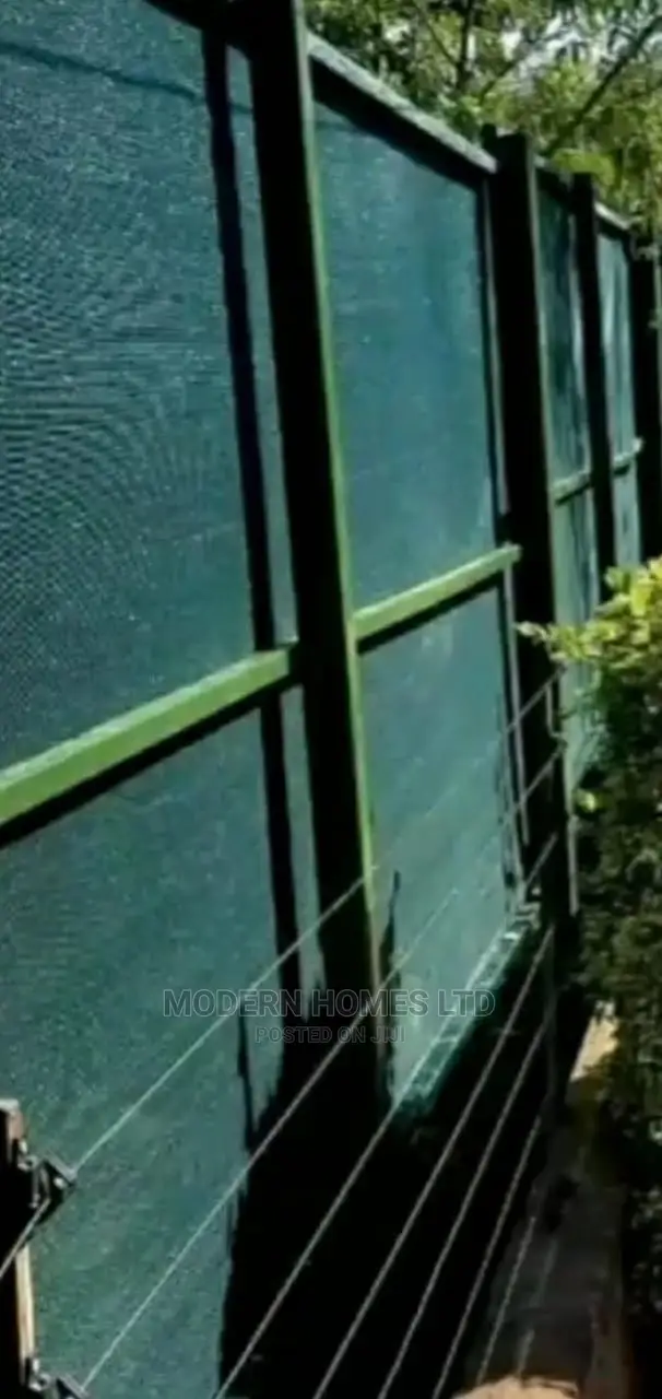 Privacy,Dust and Noice Reduction Fence