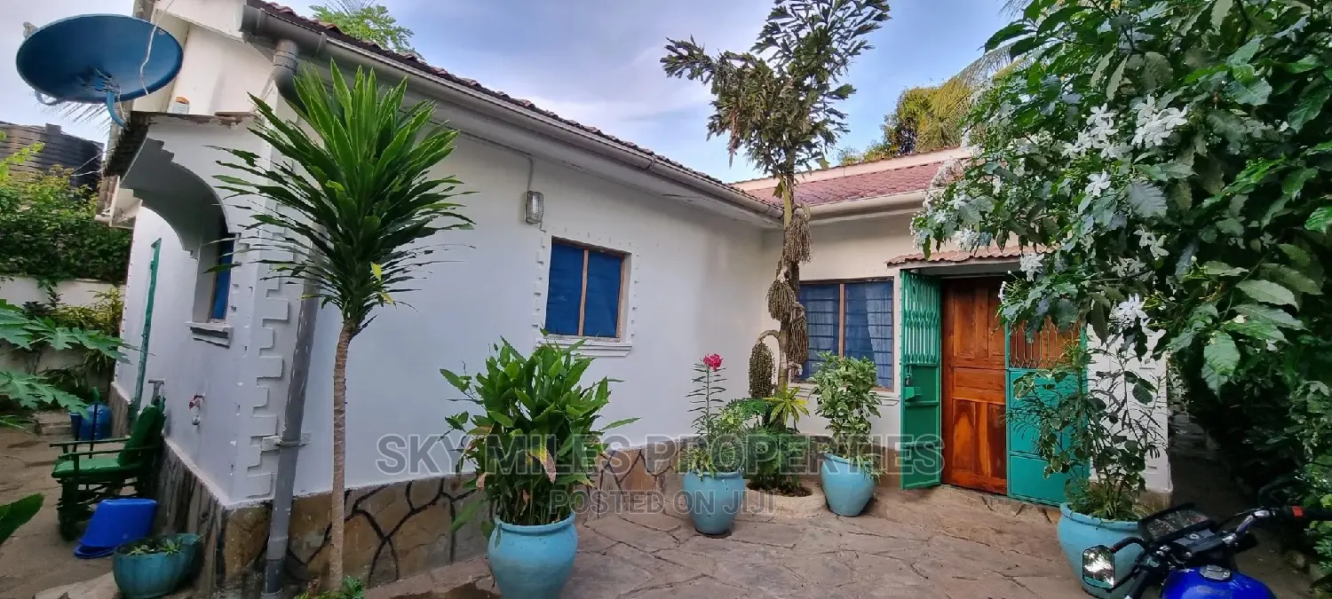 Furnished 4bdrm Villa in Jumba Ruins Way, Mtwapa for Sale