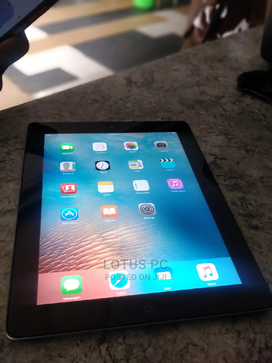 Apple iPad 2 Wi-Fi 16 GB Silver