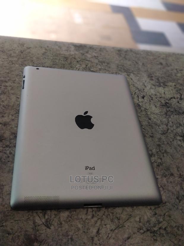 Apple iPad 2 Wi-Fi 16 GB Silver - thumbnail 3