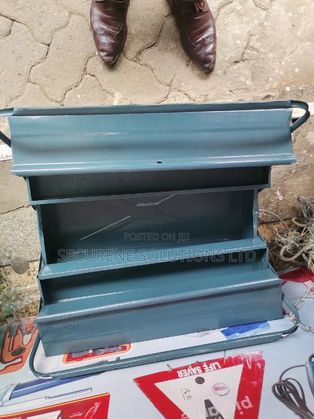 Mettalic Tool Box 21inches - thumbnail 5