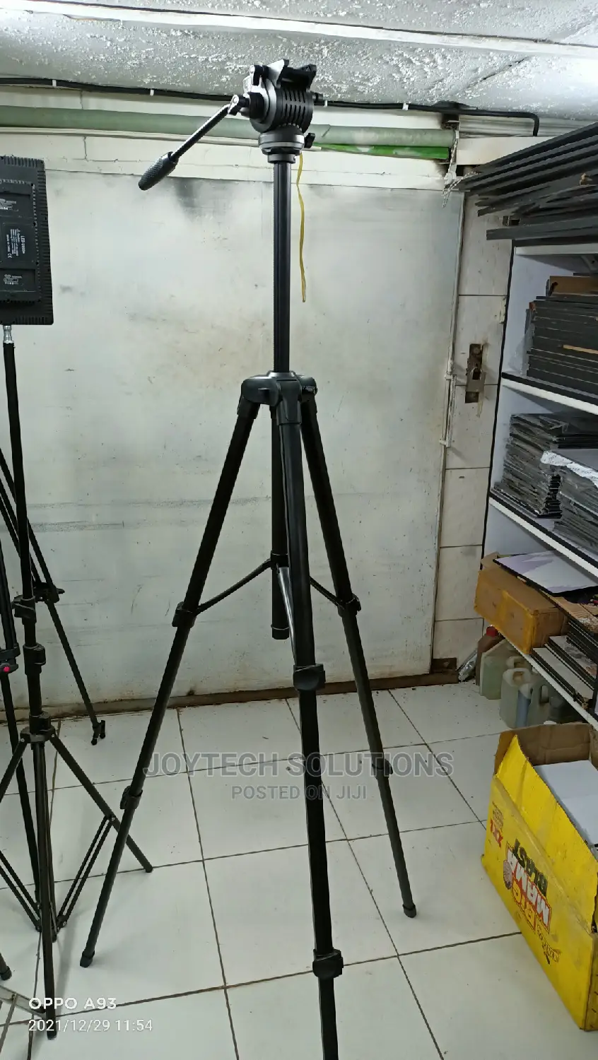 Camera Tripod Weifeng 3308 ( Hydraulic Head)