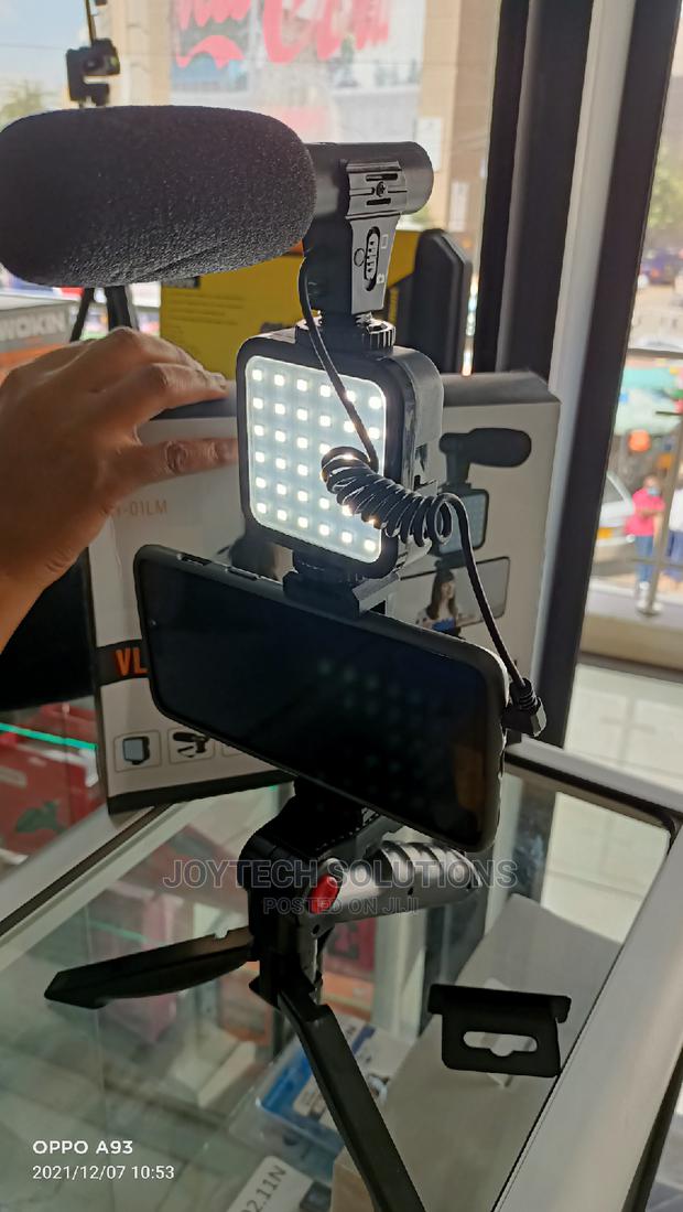 Vlogging Kit 01lm . Microphone, Lamp, Remote, Stand, Holder - thumbnail 2