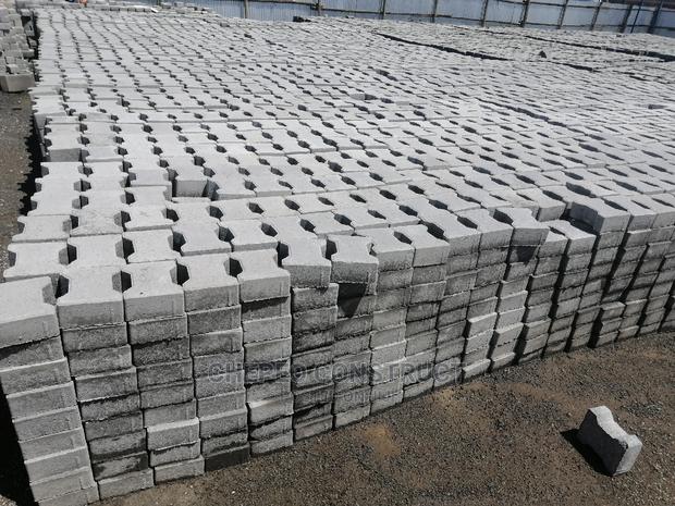 Pavers Cabro I Shape 80mm - thumbnail 6