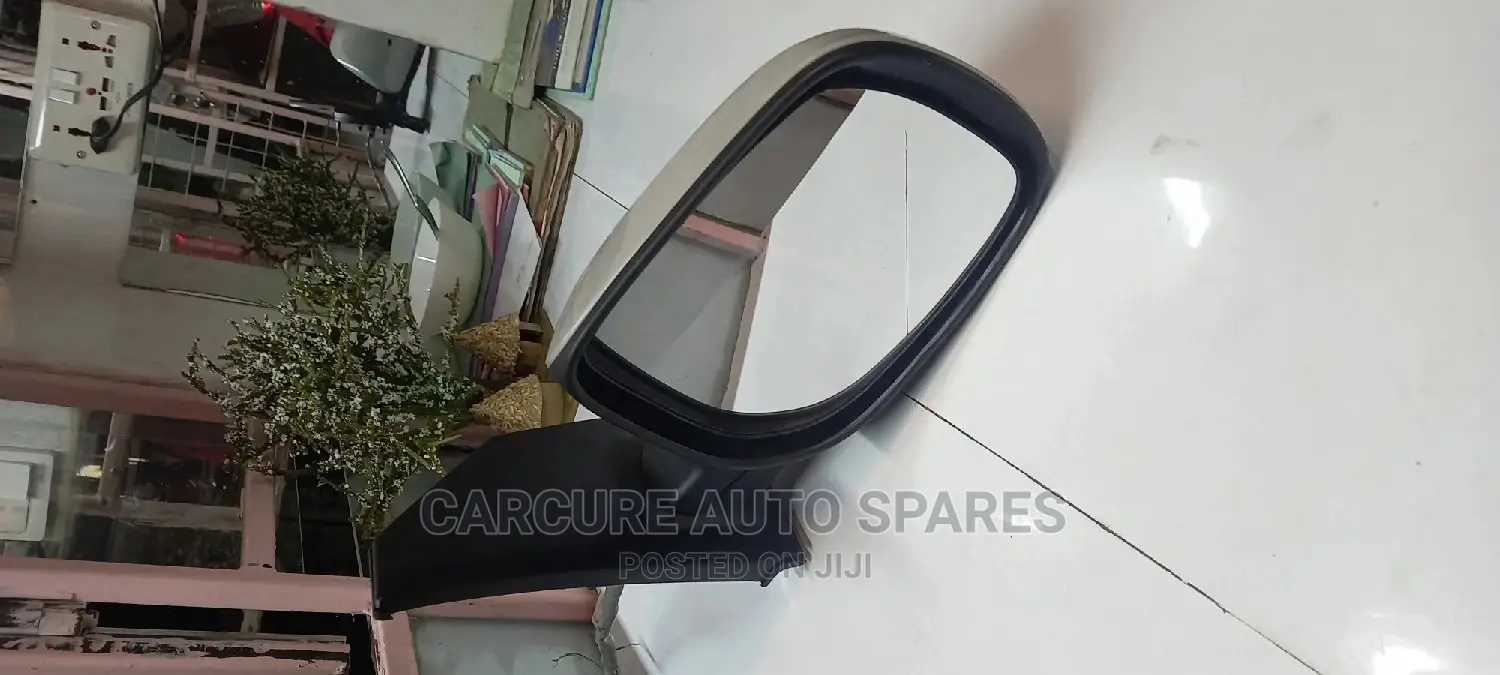 Fielder/ Axio2007 to 2010 Side Mirror