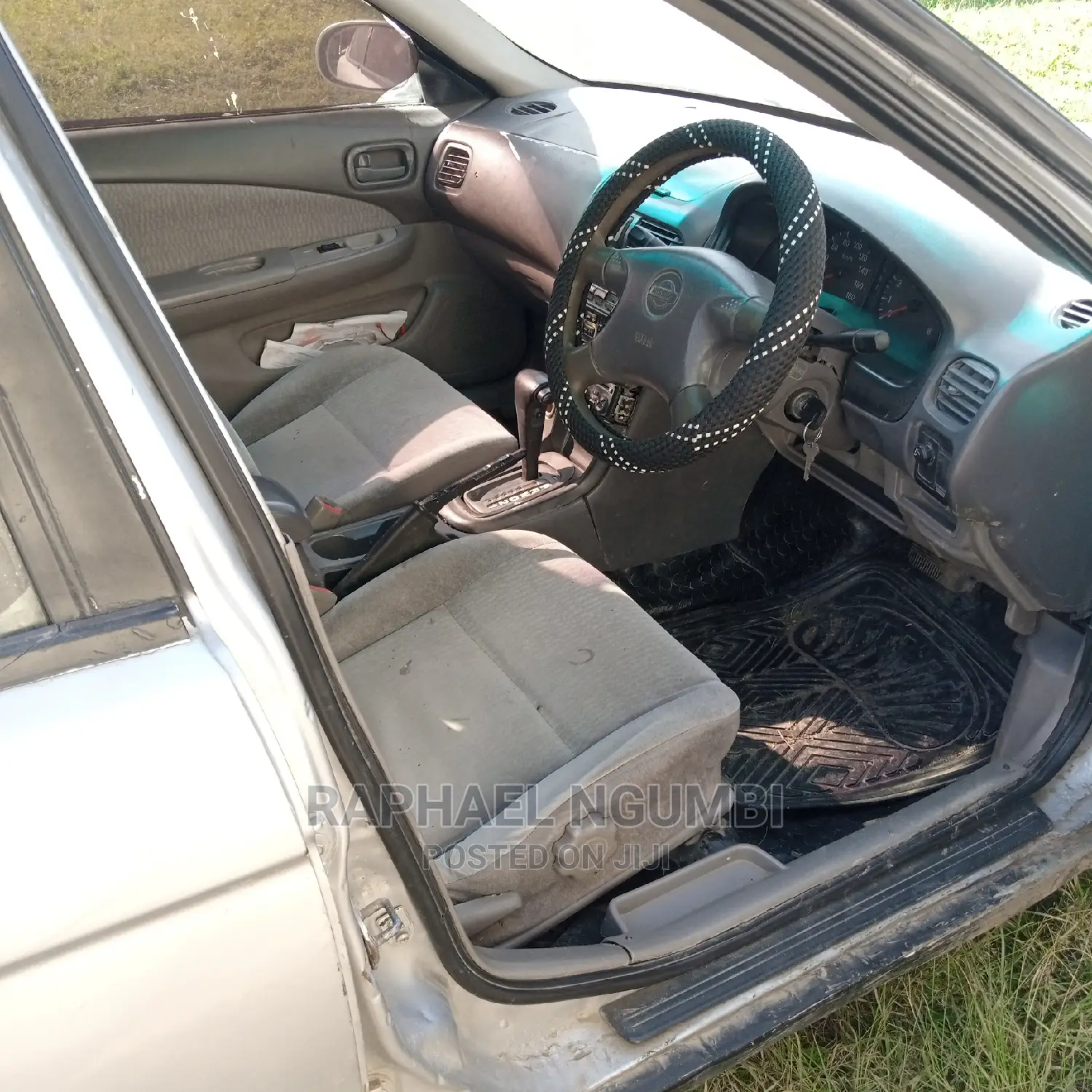 Nissan FB15 2000 Silver