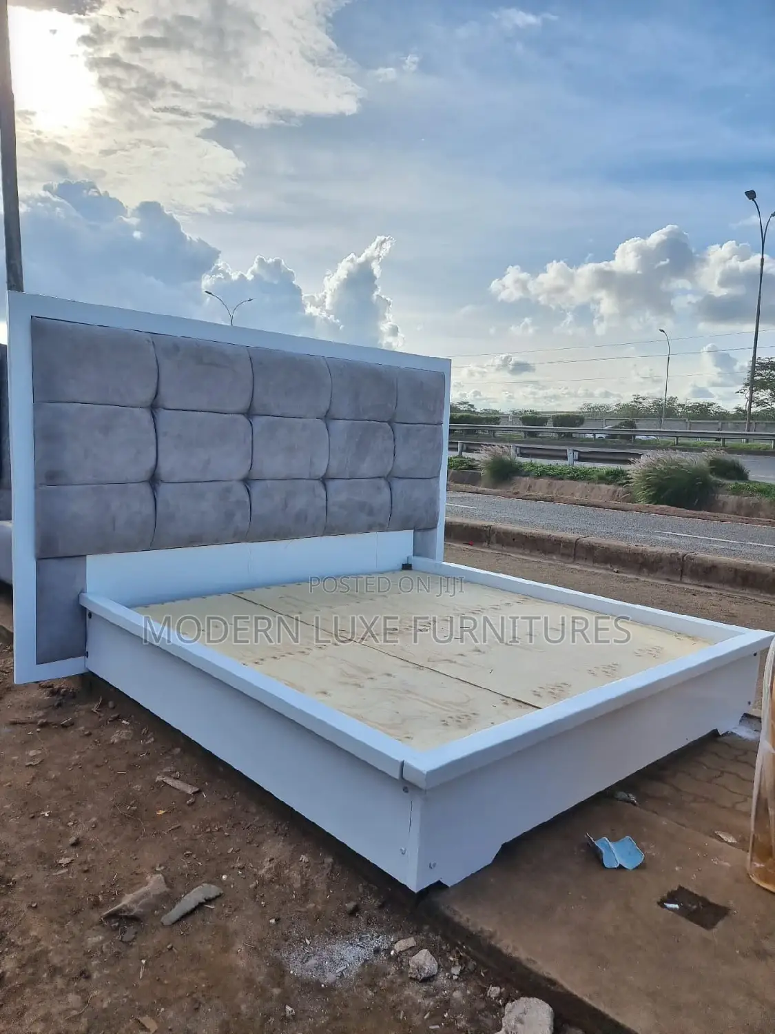 6/6 Modern Bed