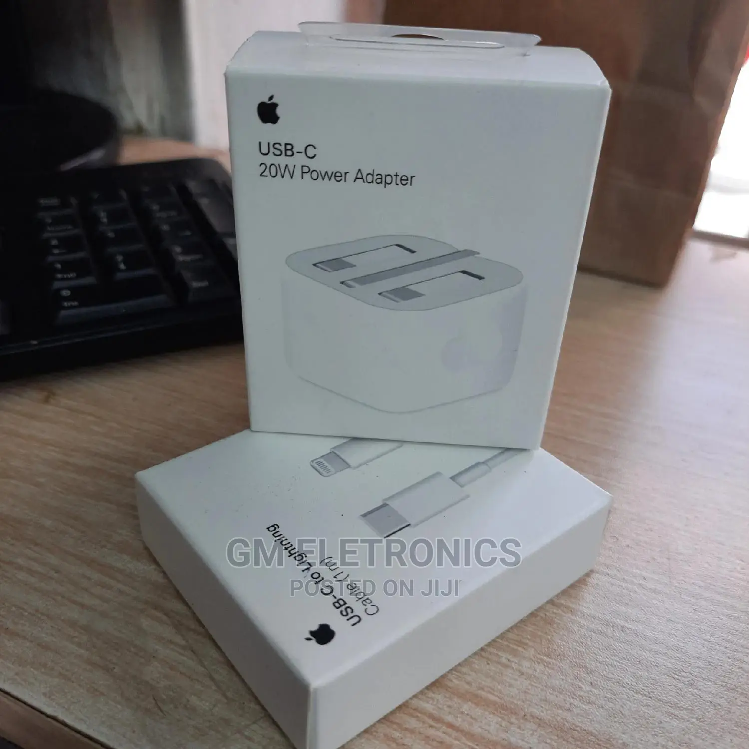 Type-C to Lightening Full Charger 20W.