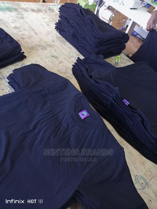 Black Pure Cotton 100% T-Shirts Best Quality 180 Gsm