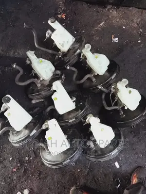 Brake Booster and Master Cylinder Nissan Tiida