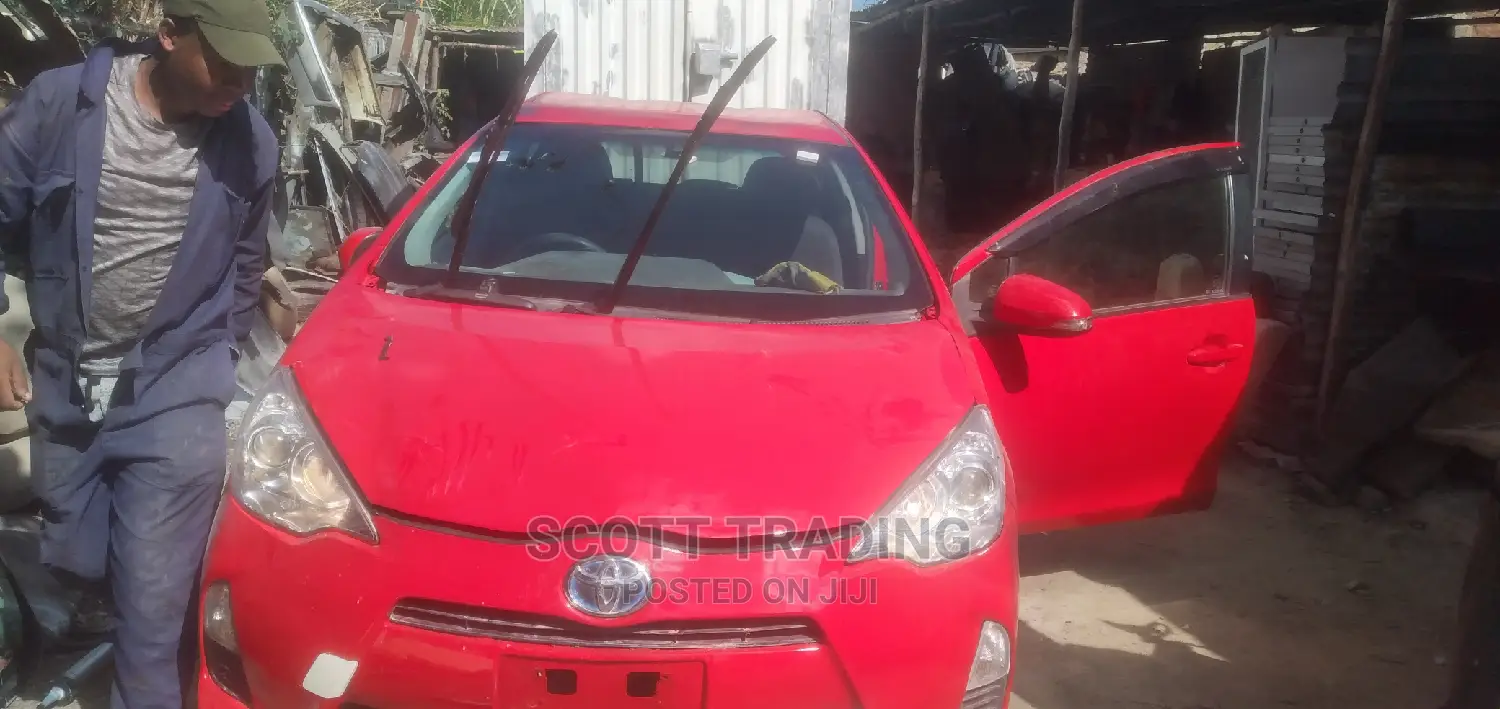 Aqua 2012 Front Windscreen 12500 Fited