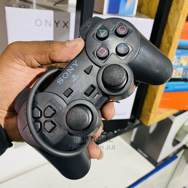 Playstation 2 Game Controllers Authentic - main view