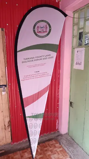 Teardrop Flags Complete (Stand and the Printed Flag)