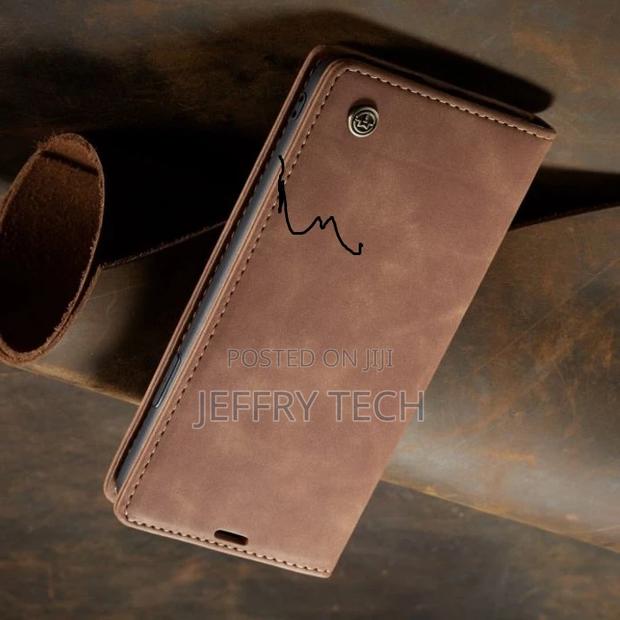 Caseme iPhone 11 Pro Max Vintage Case - Brown - thumbnail 2