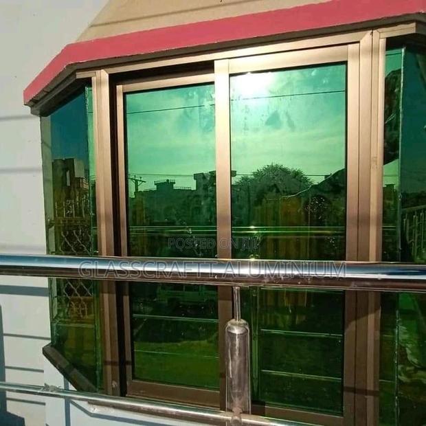 One Way Green Windows - thumbnail 3