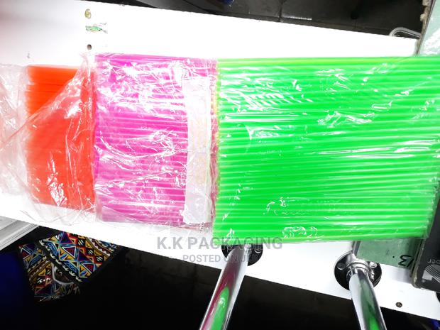 Coloured Straws - thumbnail 3