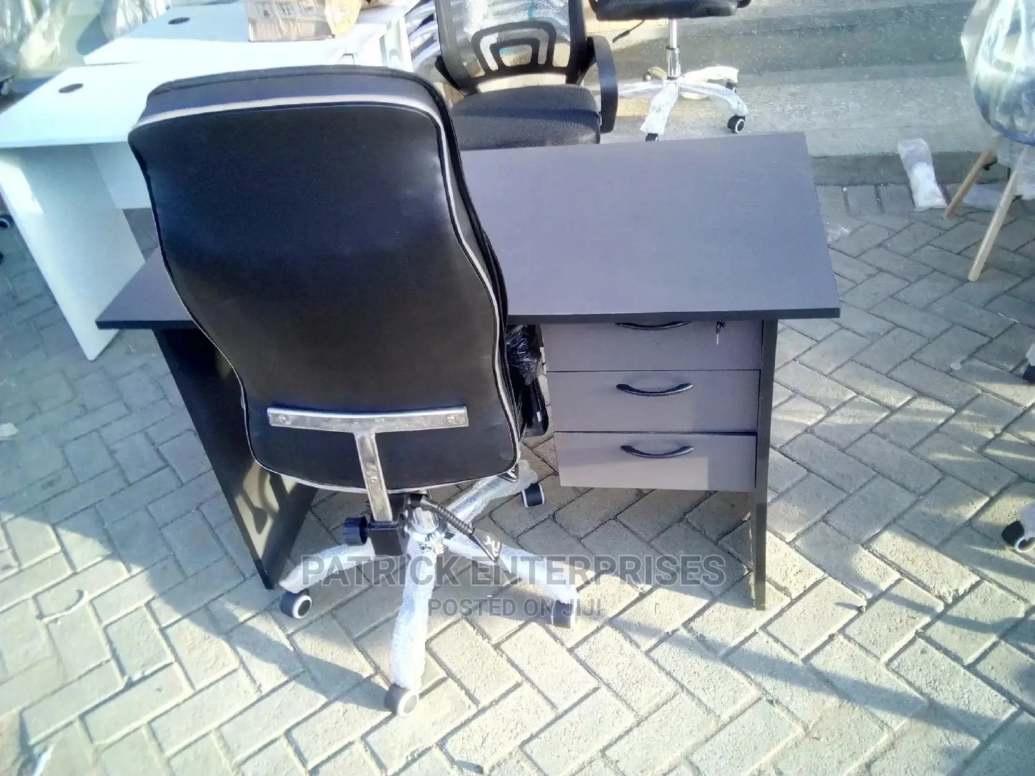 1.2 Meters Office Desk And Executive Officer Chair
