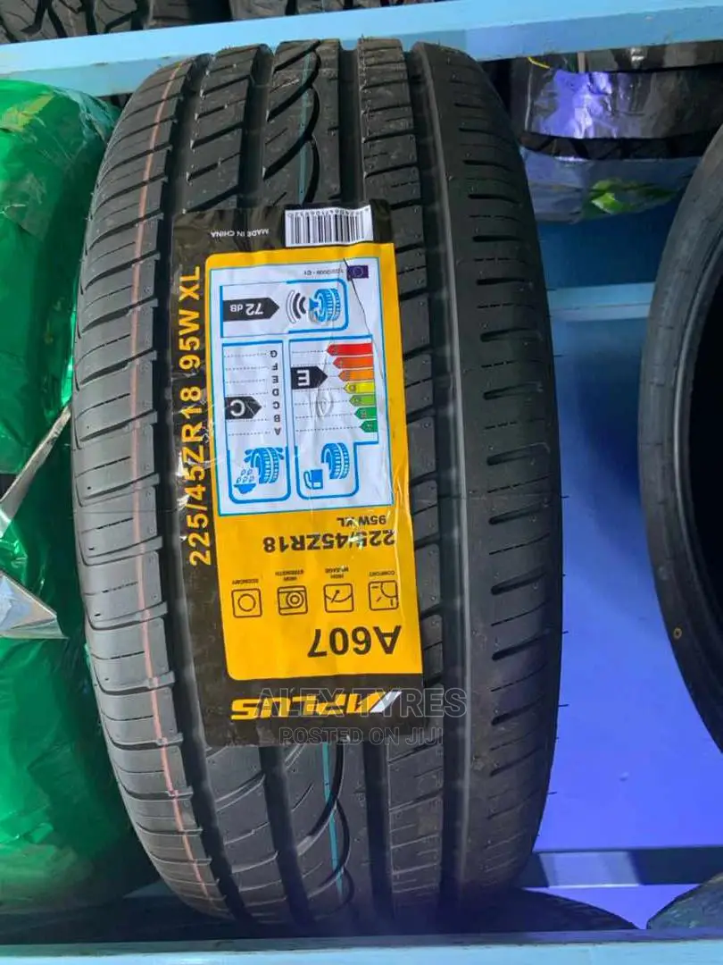 225/45r18 Aplus Tyres Made in China