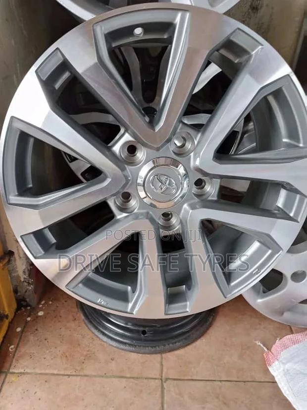 29 Inch Land Cruiser Rims Set (Japan)