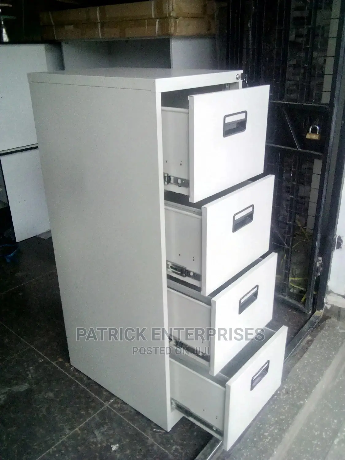 Metallic Filling Cabinet 4 Drawers