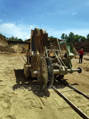 Diesel Stone Cutting Machine