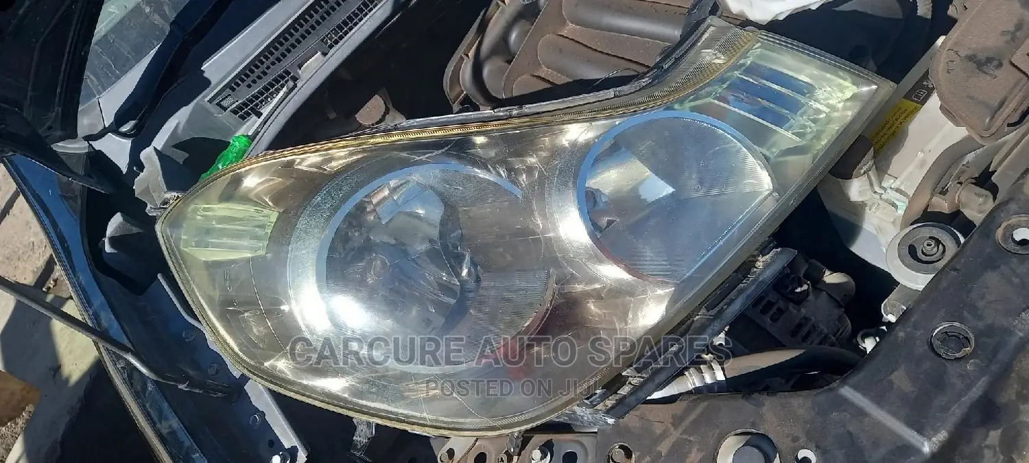 Nissan Wingroad Y12 Headlight