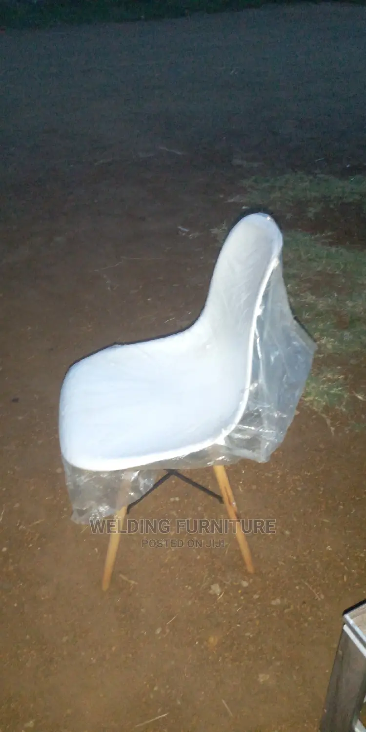 Aemes Chairs