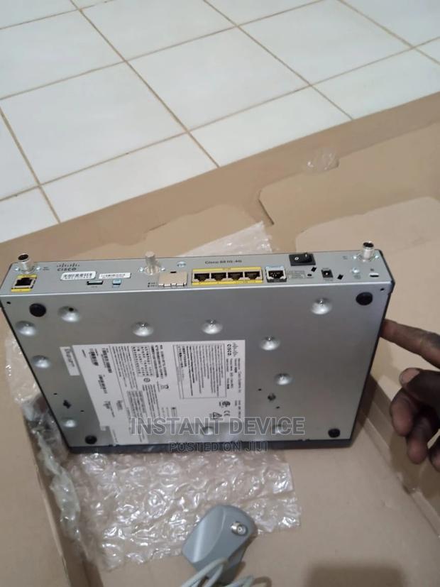 Cisco 881G Series Integrated Services Router - thumbnail 4