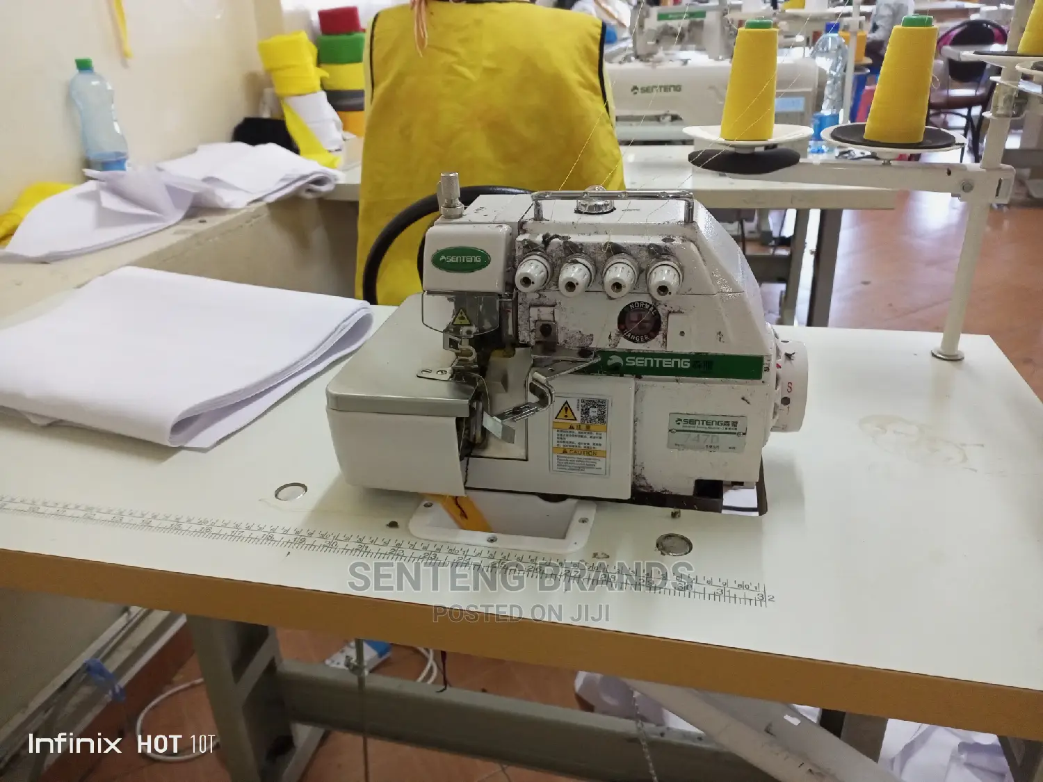 Direct Drive Overlock Industrial Sewing Machine