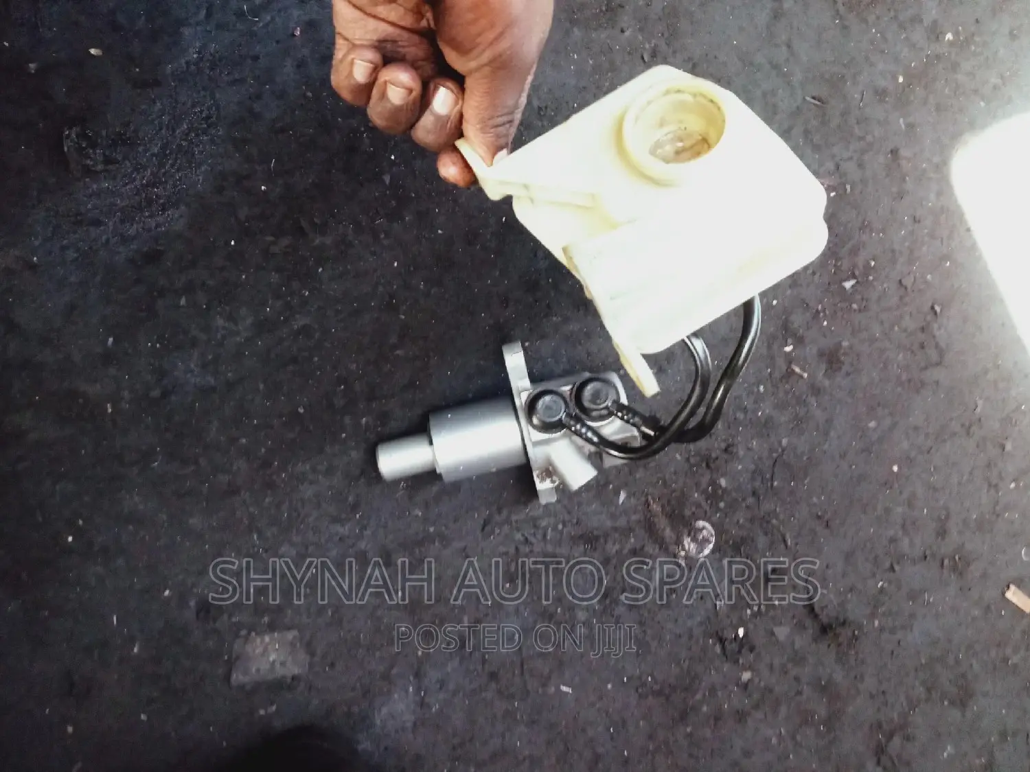 Brake Master Cylinder Land Rover Freelander