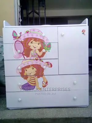 Chest of Drawers Size 4 by 4