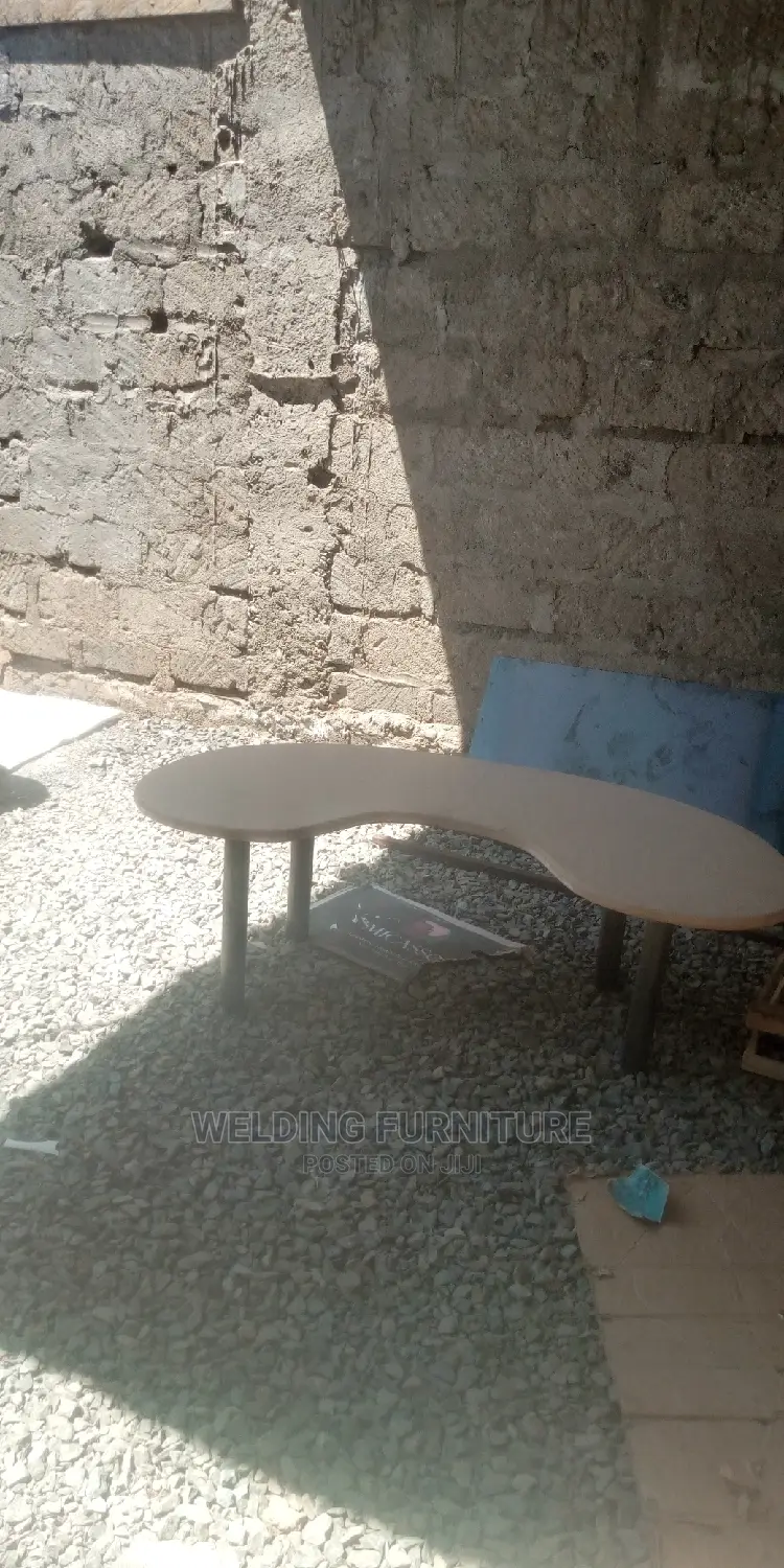Beanshape Table Kindgarden