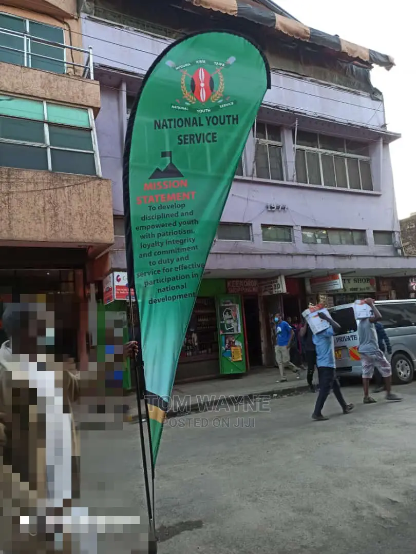Teardrop Banners With Metallic Stand and Carrier Bag