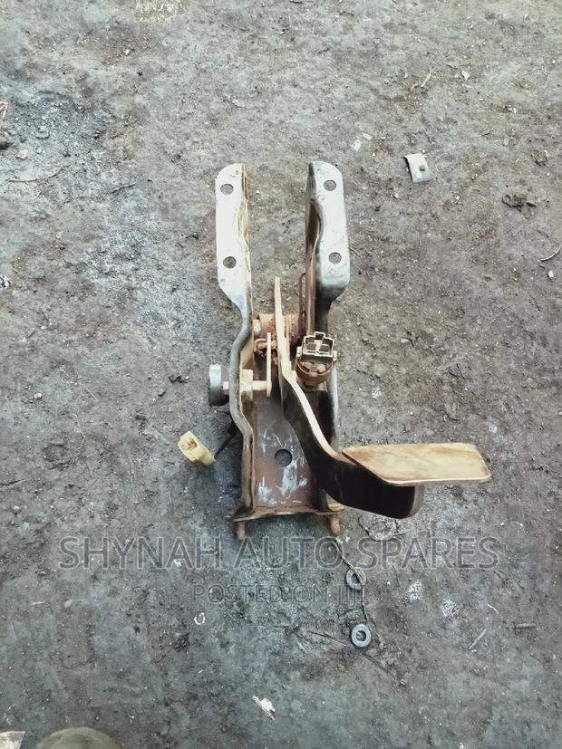 Clutch Pedal Toyota Dyna - thumbnail 3