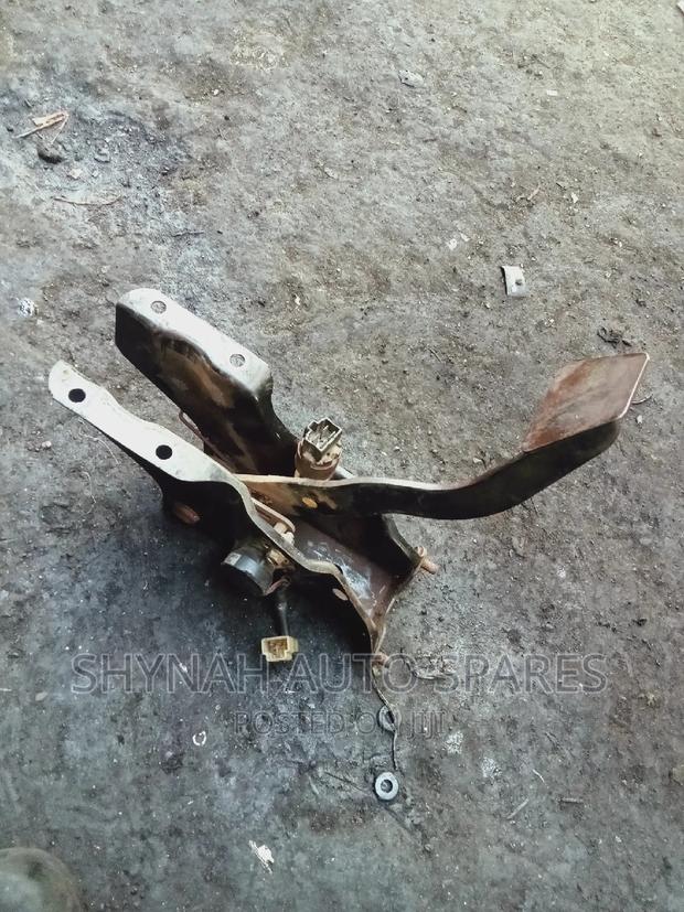 Clutch Pedal Toyota Dyna - thumbnail 4