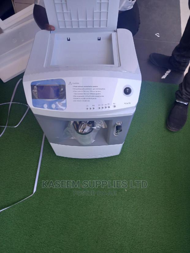 J5 Oxigen Concentrator 5 Liters Single Flow - main view