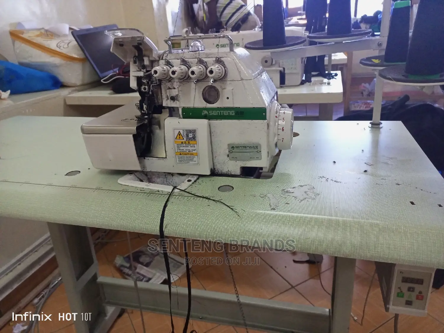 Overlock Industrial Sewing Machine