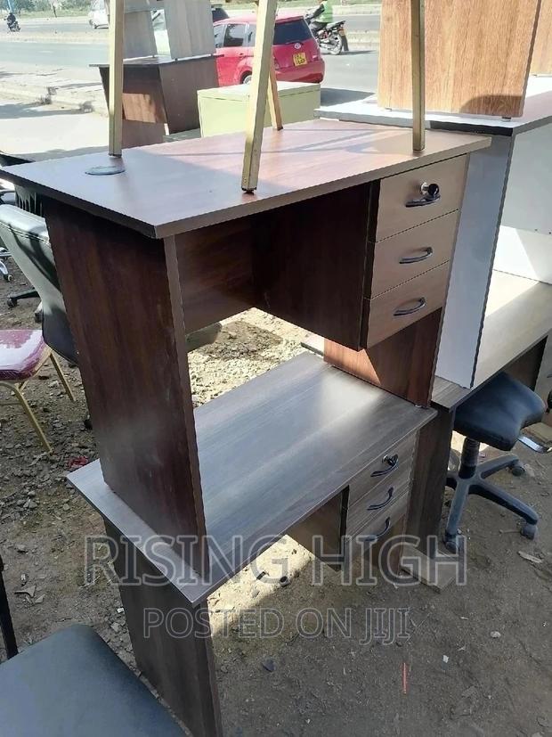 Cool Top Best Quality Office Desk
