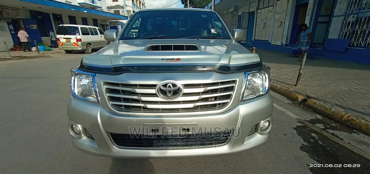 Toyota Hilux 2014 Silver