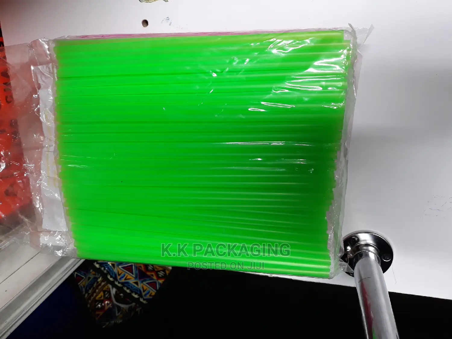 100pcs Coloured Straws